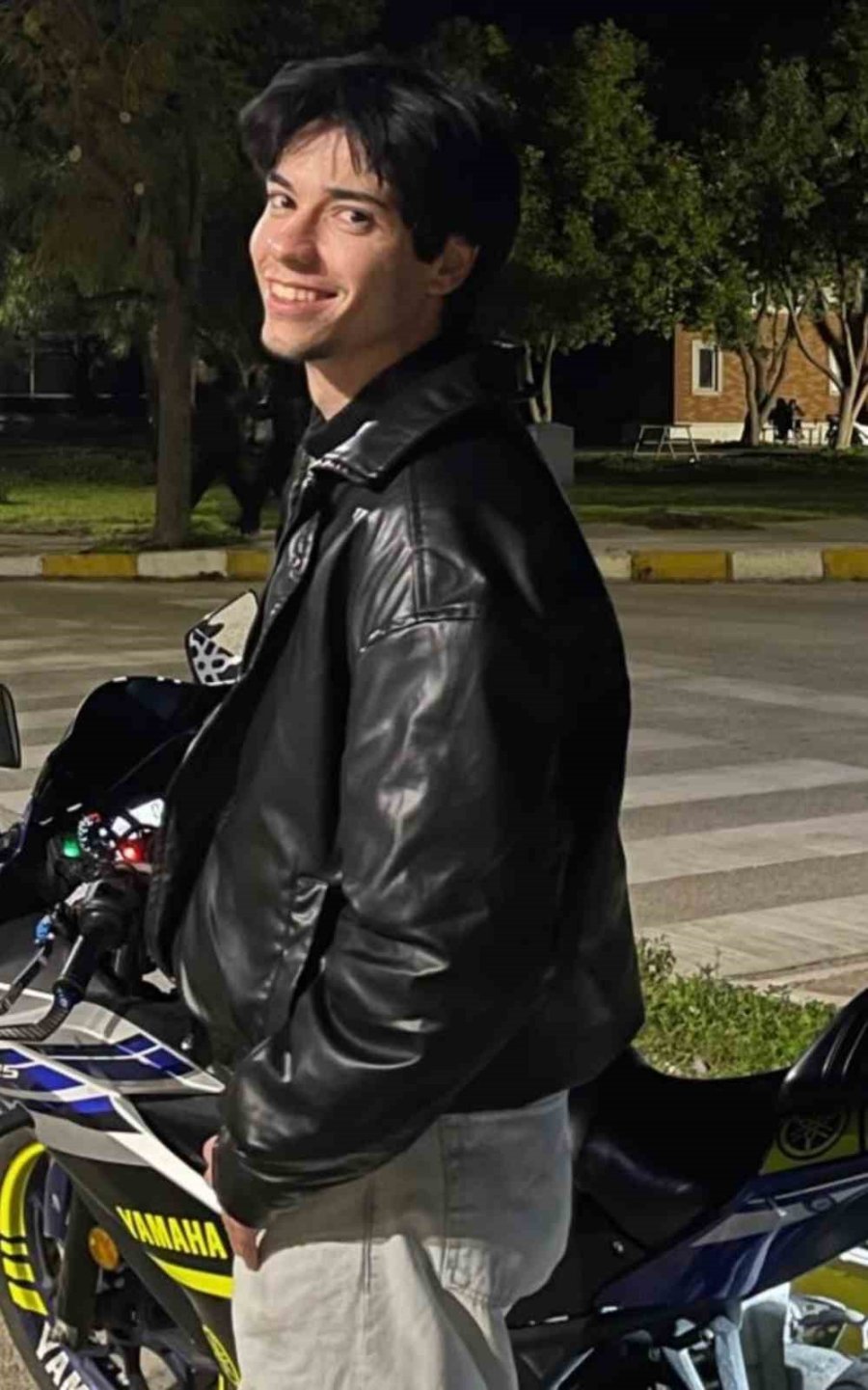 Üniversite Öğrencisi Genç Geçirdiği Kazada Hayatını Kaybetti