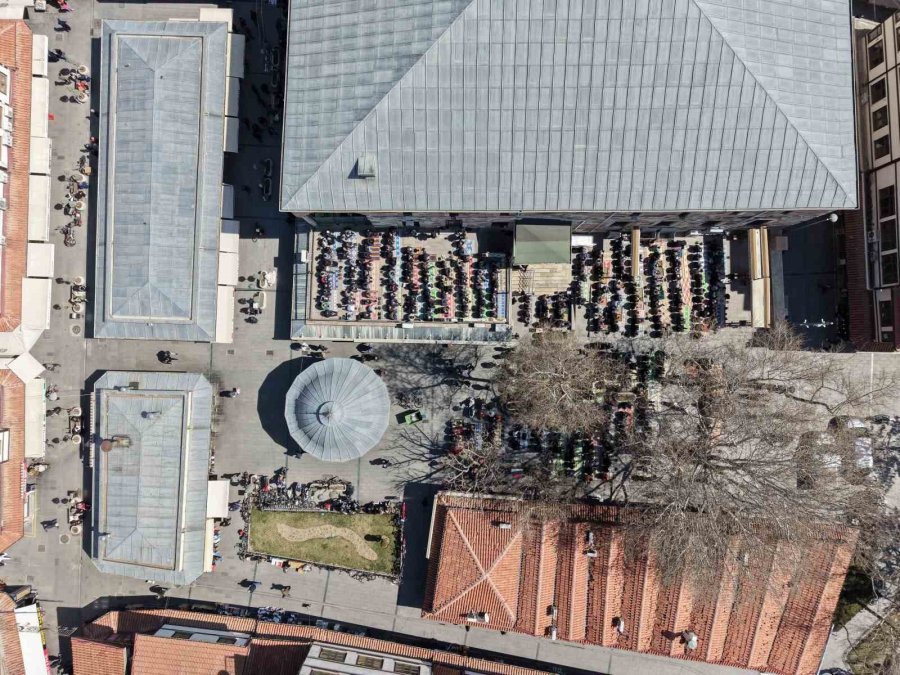 Konya’da Ramazan Ayının Son Cuma Namazı Kılındı