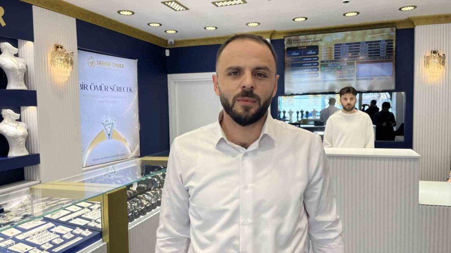 Konya’da Maskeli Soyguncuların Hedefi Olan Kuyumcu O Anları Anlattı