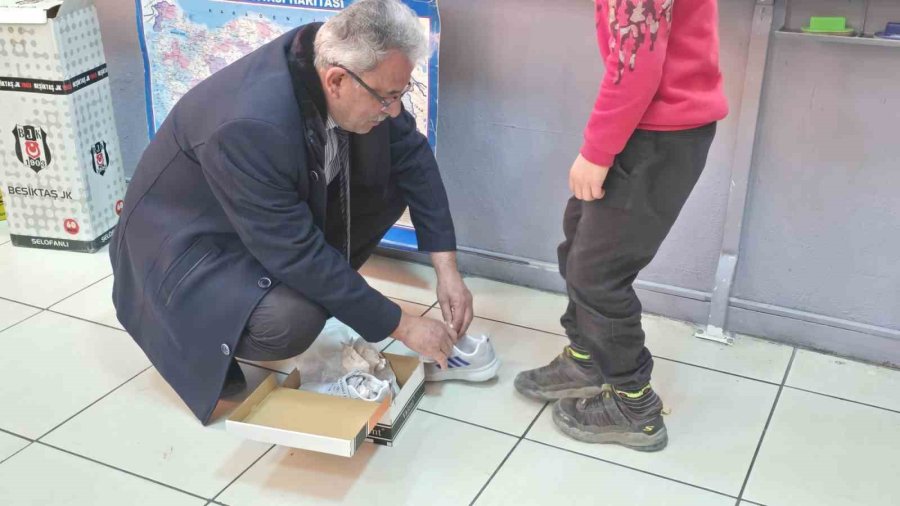 Konya’da Öğrencilere Bayram Öncesi Bayram Sevinci Yaşattılar