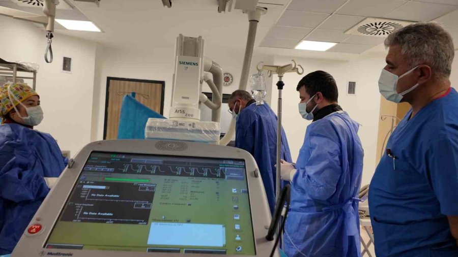 Niğde’de Kalıcı Kalp Pili Uygulaması Başladı