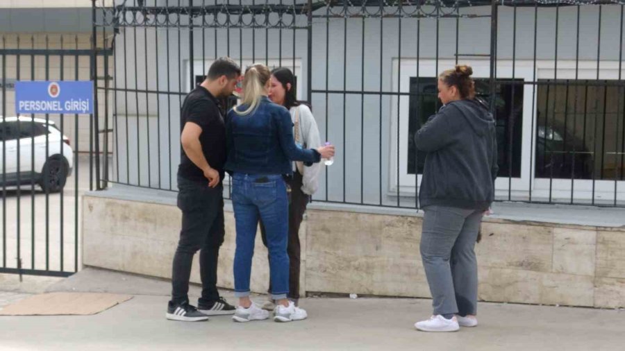 Parkta Yürüyüş Yapan Adamı Bıçaklayıp Öldürdü, Kızı "babamın Tek Suçu Orada Bulunmaktı" Dedi