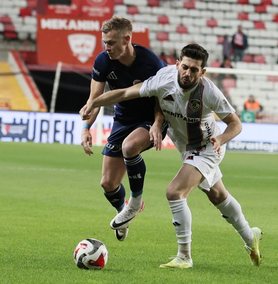 Trendyol Süper Lig: Antalyaspor: 0 - Gaziantep Fk: 0 (ilk Yarı)