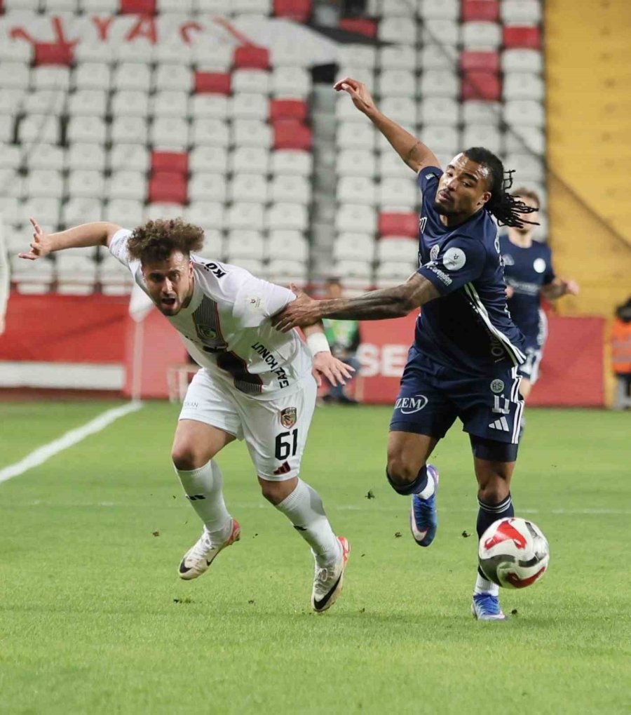 Trendyol Süper Lig: Antalyaspor: 0 - Gaziantep Fk: 0 (ilk Yarı)