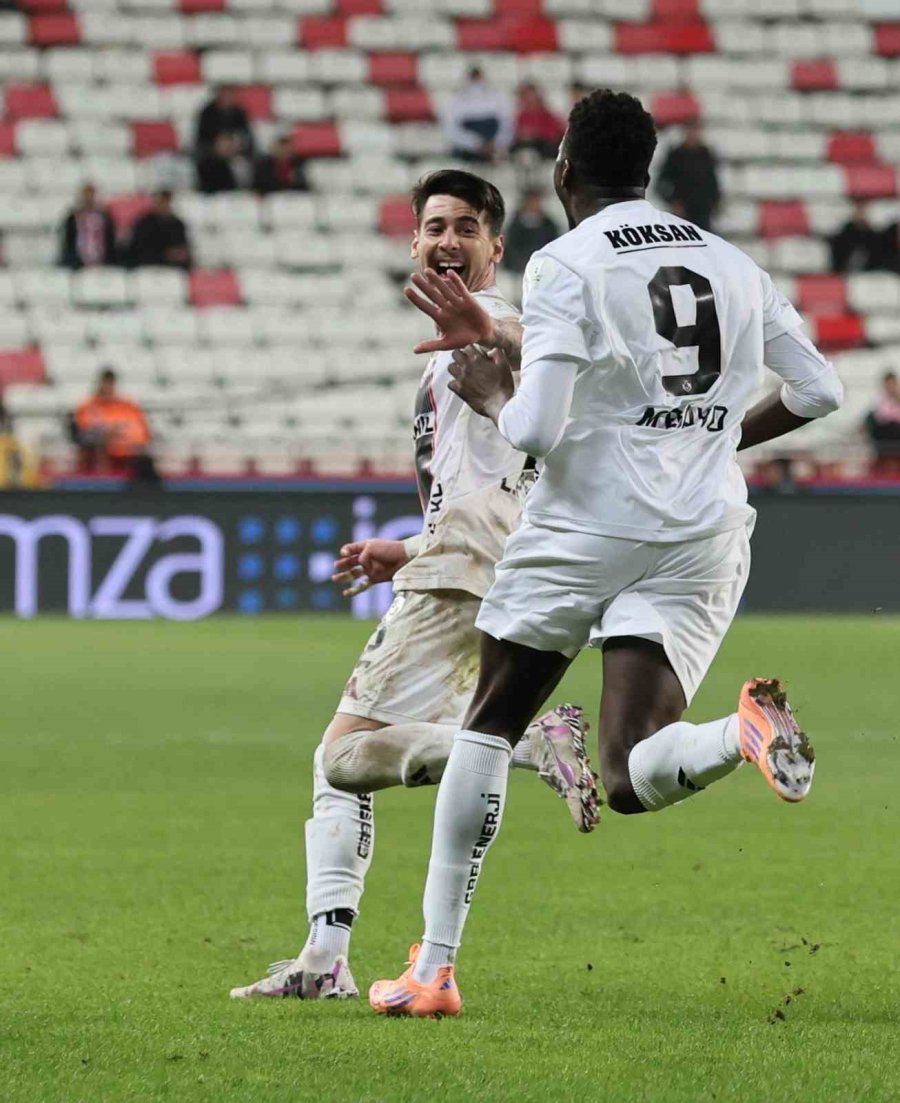 Trendyol Süper Lig: Antalyaspor: 1 - Gaziantep Fk: 4 (maç Sonucu)