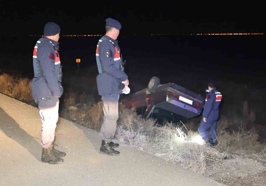 Otomobil Şarampole Takla Attı: 1 Yaralı