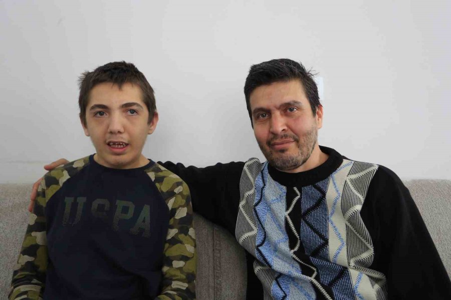 Özel Eğitim Merkezinin Düşmedi Dediği Otizmli Gencin Düştüğü Anın Görüntüleri Ortaya Çıktı