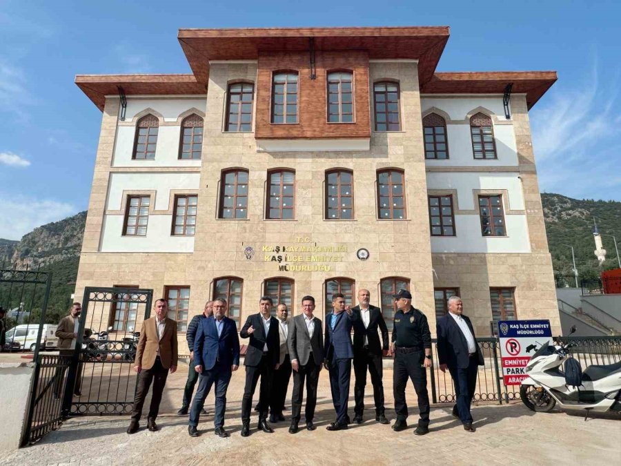 Kaş’a Modern Hükümet Konağı