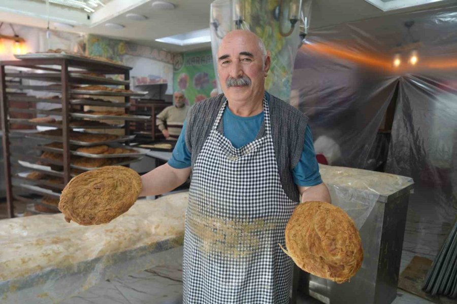 Niğde’nin Coğrafi İşaretli Lezzeti ’tahinli Pide’ Türkiye’nin Dört Bir Yanına Gönderiliyor