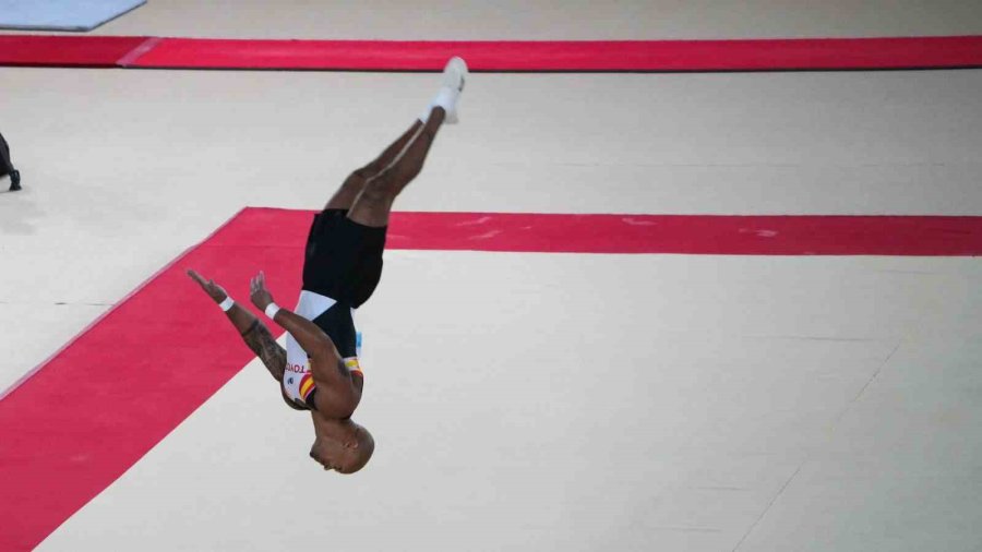 Niğdeli Cimnastikçiler Dünya Kupası Heyecanını Yerinde Yaşadı