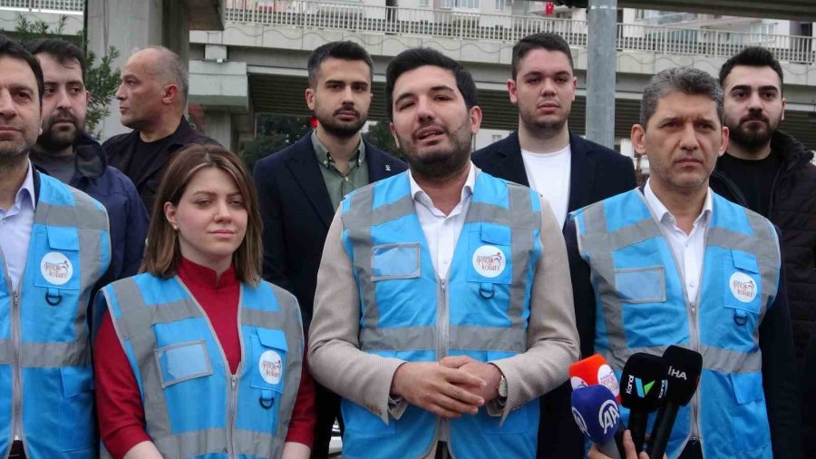 Antalya’da Trafikte Kalan Vatandaşlara "iftara 5 Kala" Sürprizi