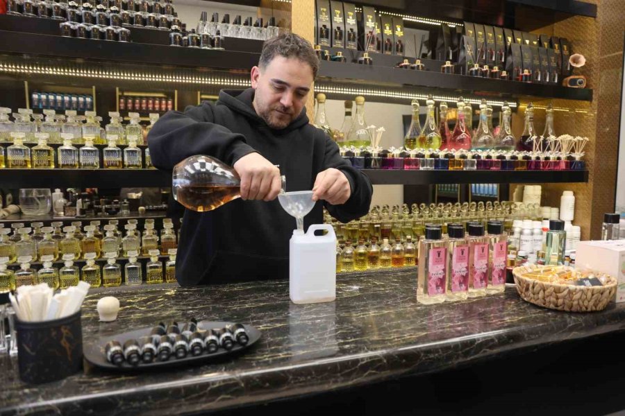 Konya’da Kolonyacılarda Bayram Mesaisi