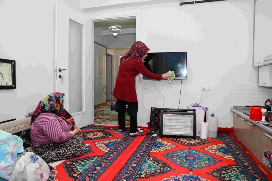 Meram’dan Bayram Öncesi Gönülleri Isıtan Hizmet