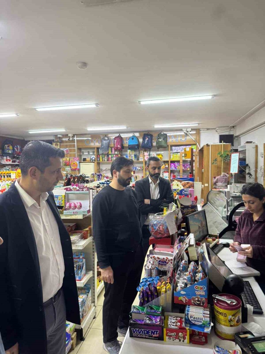 Antalya’da Asırlık ‘zimem Defteri’ Geleneği 12 Yıldır Esnafa Ve İhtiyaç Sahibine Can Suyu Oldu