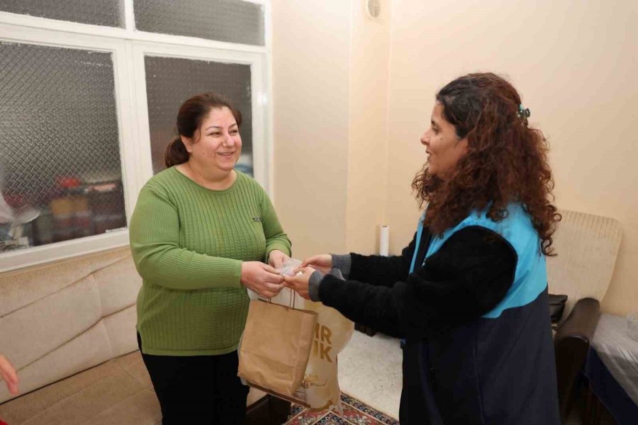 Mersin’de Şehit Aileleri Bayram Öncesi Unutulmadı