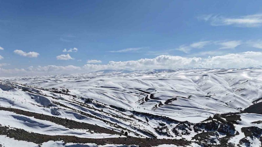 Toroslar’da Kar Güzelliği Havadan Görüntülendi