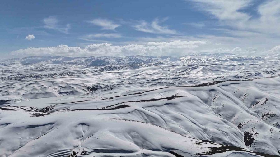 Toroslar’da Kar Güzelliği Havadan Görüntülendi