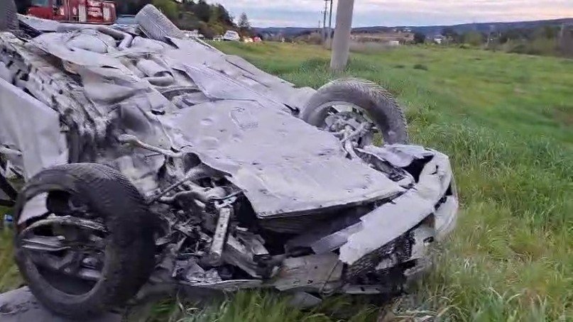 Bayram Yolunda Feci Kaza: Otomobiller Kafa Kafaya Çarpıştı, 7 Kişi Yaralandı