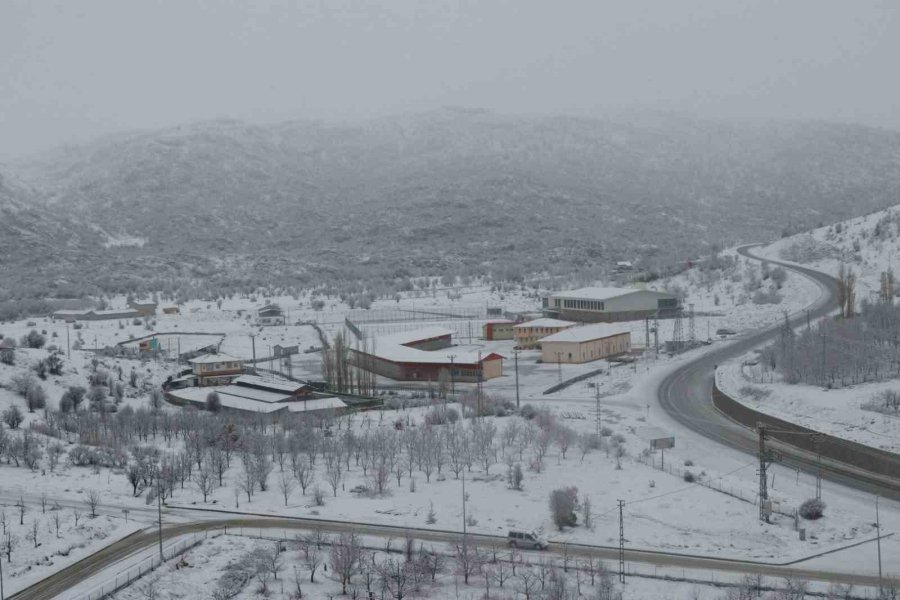 Konya Beyaza Büründü