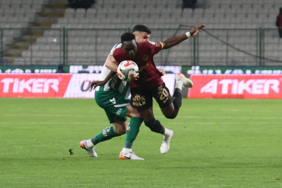 Trendyol Süper Lig: Konyaspor: 0 - Gençlerbirliği: 0 (ilk Yarı)