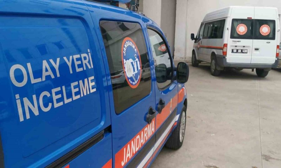 Boşanma Aşamasındaki Eşini Babasının Mezarı Başında Öldürdü, Baldızını Ağır Yaraladı