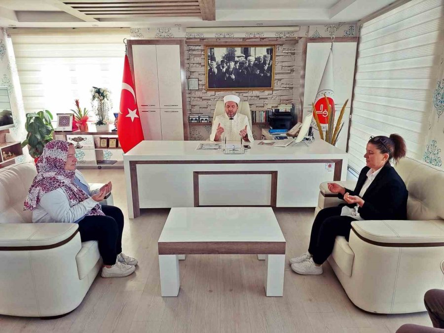 Alman Kadın Kelime-i Şehadet Getirerek Müslüman Oldu