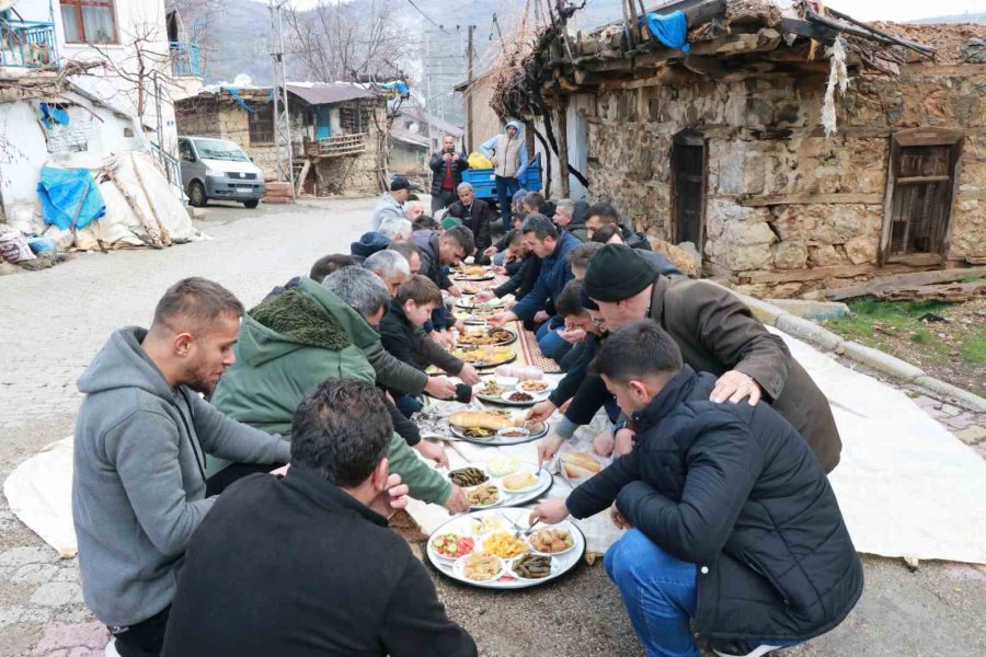 Hadim’de Asırlık Gelenek: Bayram Damı Kültürü Yaşatılıyor