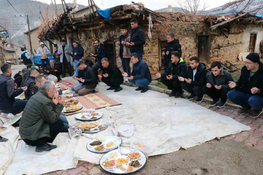 Hadim’de Asırlık Gelenek: Bayram Damı Kültürü Yaşatılıyor