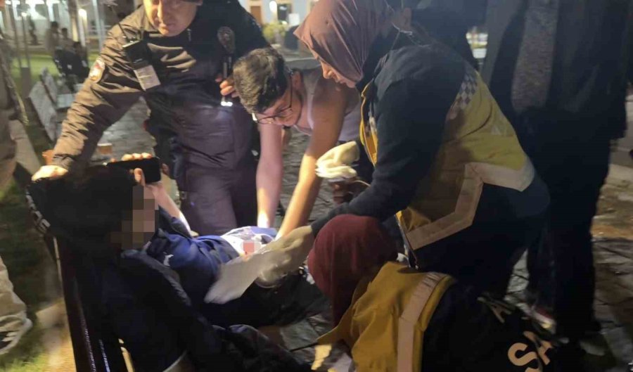 Aksaray’da Parkta Bıçaklanan Çocuk Ağır Yaralandı