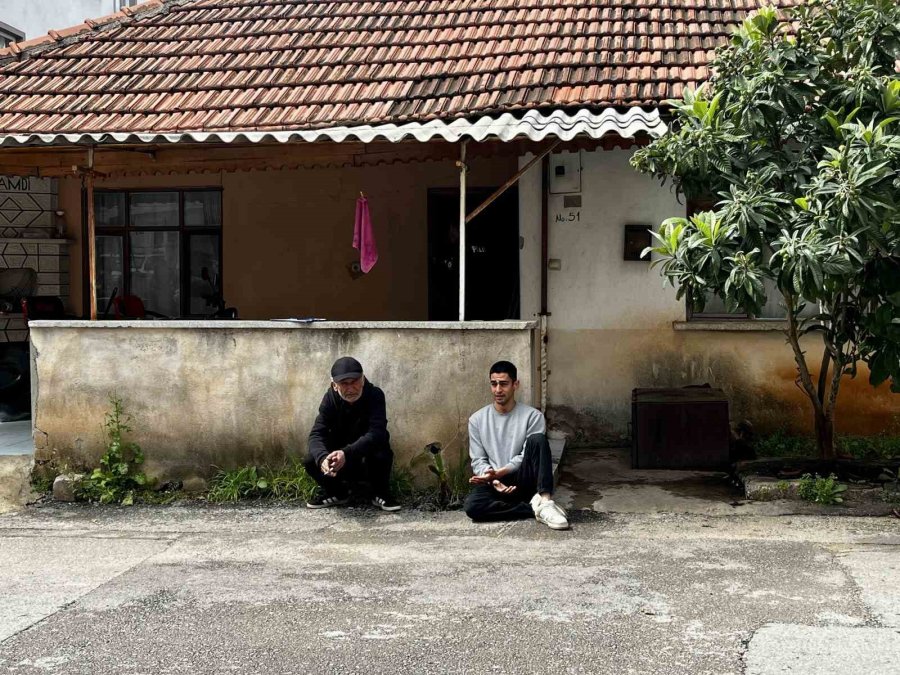 Antalya’da Evde Ölü Bulunan Gencin Teyzesinden Yürek Yakan Ağıt: "dayanamam Ben, İçim Yanıyor"