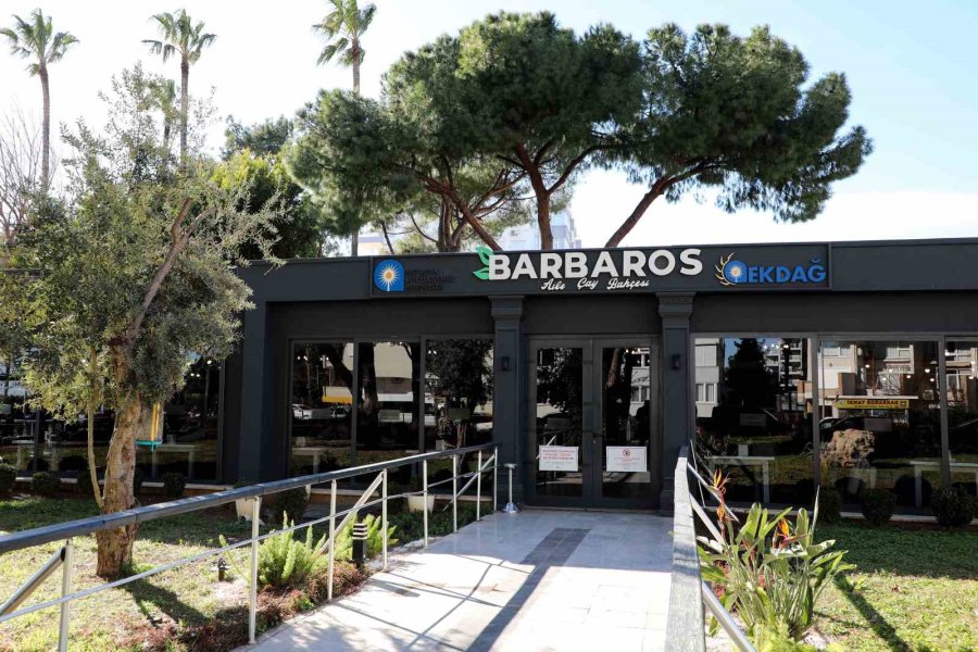 Antalya’da 57 Yıllık Dostlar Çay Bahçesinde Buluştular