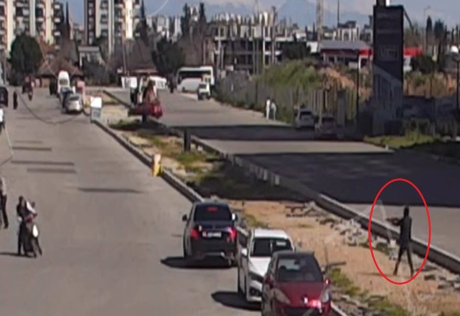 Antalya’da Otomobile ’60 Milyon Tl’ Kurşunu