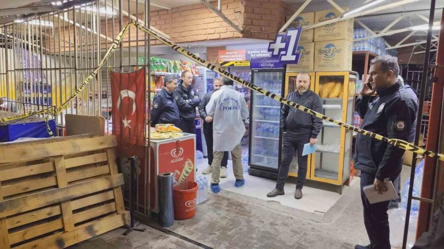 Markette 19 Yaşındaki Genci Hayattan Koparan Cinayet Anına Ait Görüntüler Ortaya Çıktı