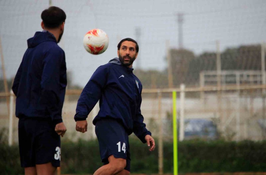 İran Milli Takımı Kamp İçin Antalya’ya Geldi