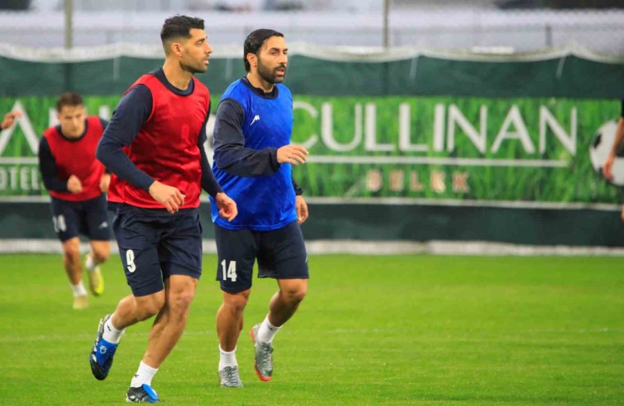 İran Milli Takımı Kamp İçin Antalya’ya Geldi