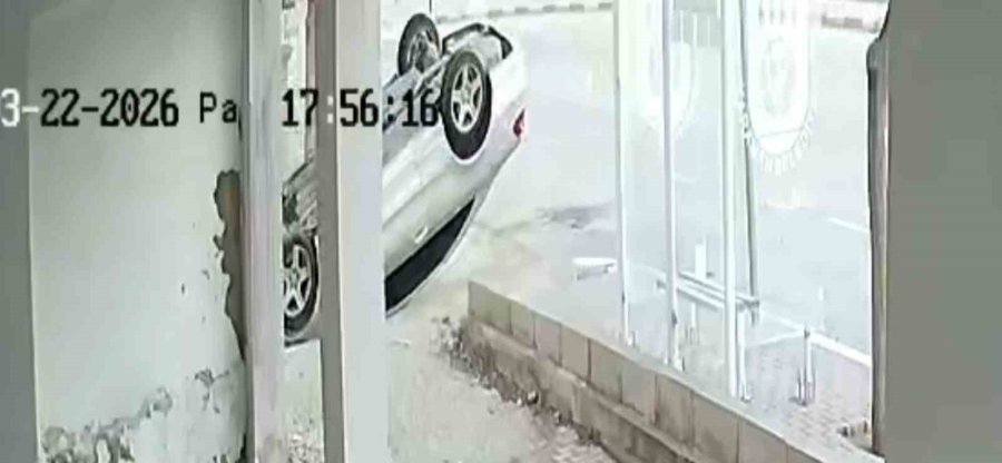Karaman’da Otomobilin Takla Attığı Anlar Kameraya Yansıdı