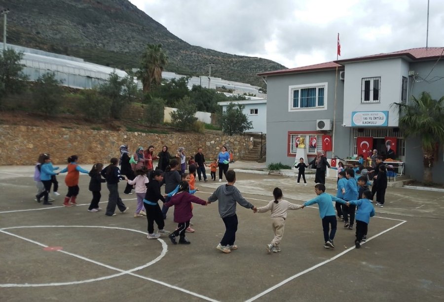 Bozyazı’da Türk Dünyası Haftası Coşkuyla Kutlandı