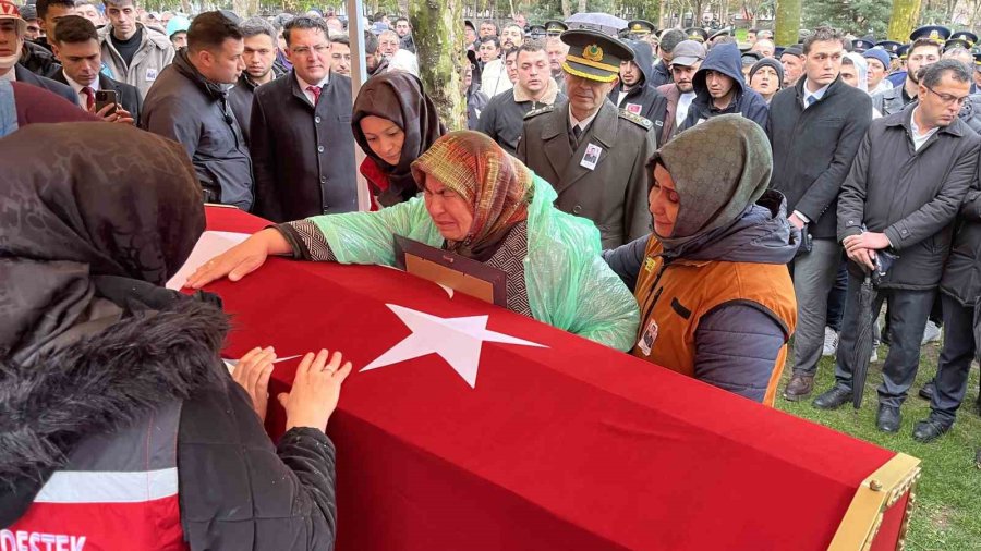 Konyalı Şehit Uzman Çavuş Selman Akarsel Son Yolculuğuna Uğurlandı