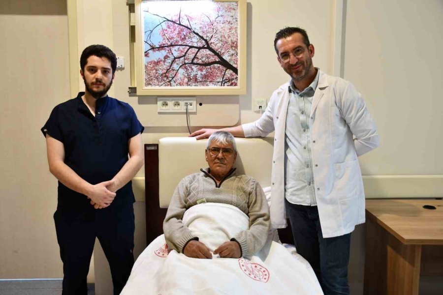 Alanya’da Ular Ameliyatıyla Zorlu Tümörde Bağırsak Devamlılığı Korundu