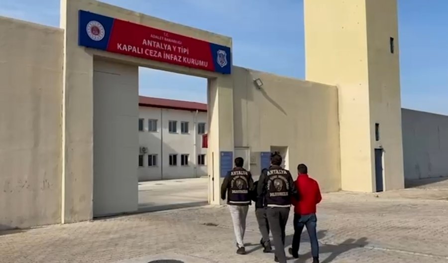 Yüksek Kâr Ve Banka Promosyonu Vaadiyle 480 Bin Lira Dolandırdılar