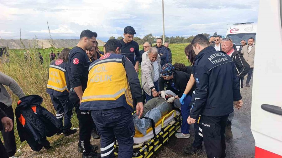 Gelen Telefonla Şantiyeye Geri Dönmek İçin Ani Manevra Yaptı, Muhtemel Faciadan Dönüldü
