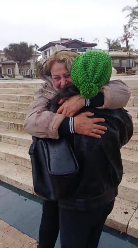 Denize Düşen Evlilik Yüzüğünü Dalgıçlar Çıkardı