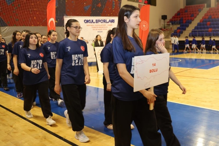 Niğde’de Hentbol Şöleni Başladı