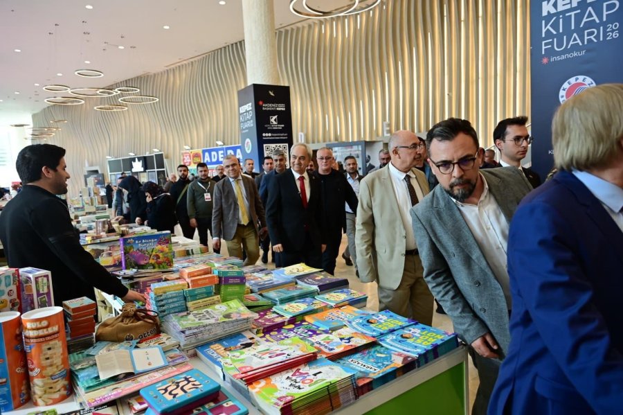 Kepez Kitap Fuarı Kapılarını Açtı: Edebiyat Dolu 10 Gün Başladı