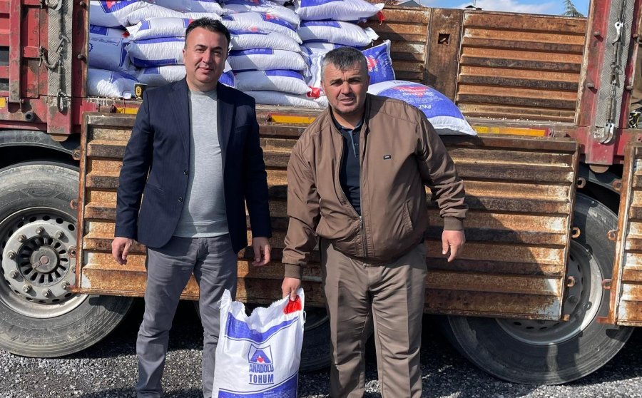 Beyşehir’de Çiftçilere Nohut Tohumu Dağıtıldı