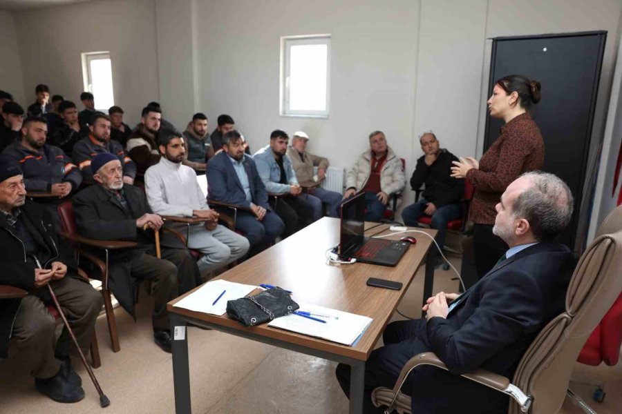 Tarım Bilim Kafe’de Lahana Hastalıkları Masaya Yatırıldı