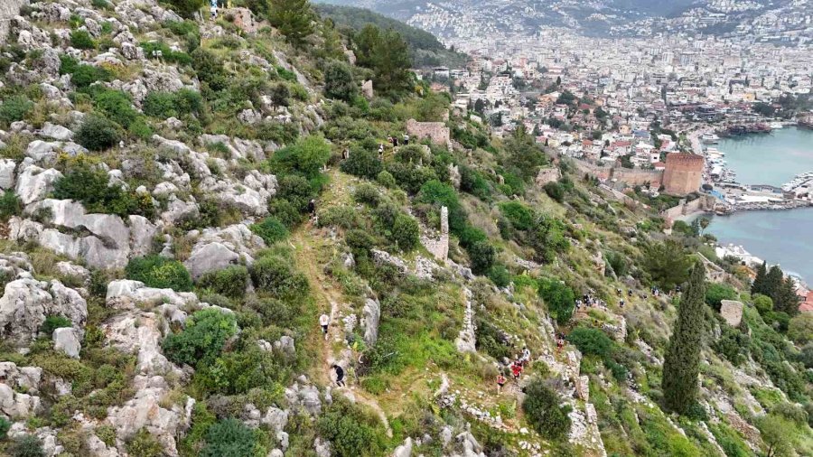 23 Ülkeden 820 Sporcu Alanya Ultra Trail İçin Start Aldı