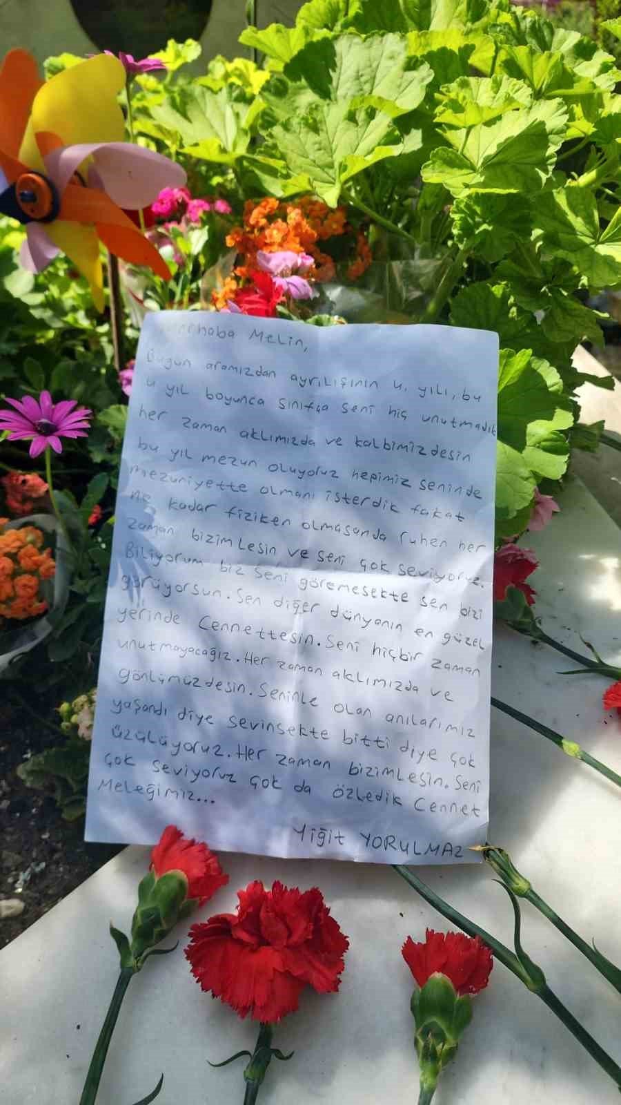 Köpekten Kaçarken Kamyonun Altında Kalarak Ölmüştü, Sınıf Arkadaşlarının Vefası Anneyi Duygulandırdı