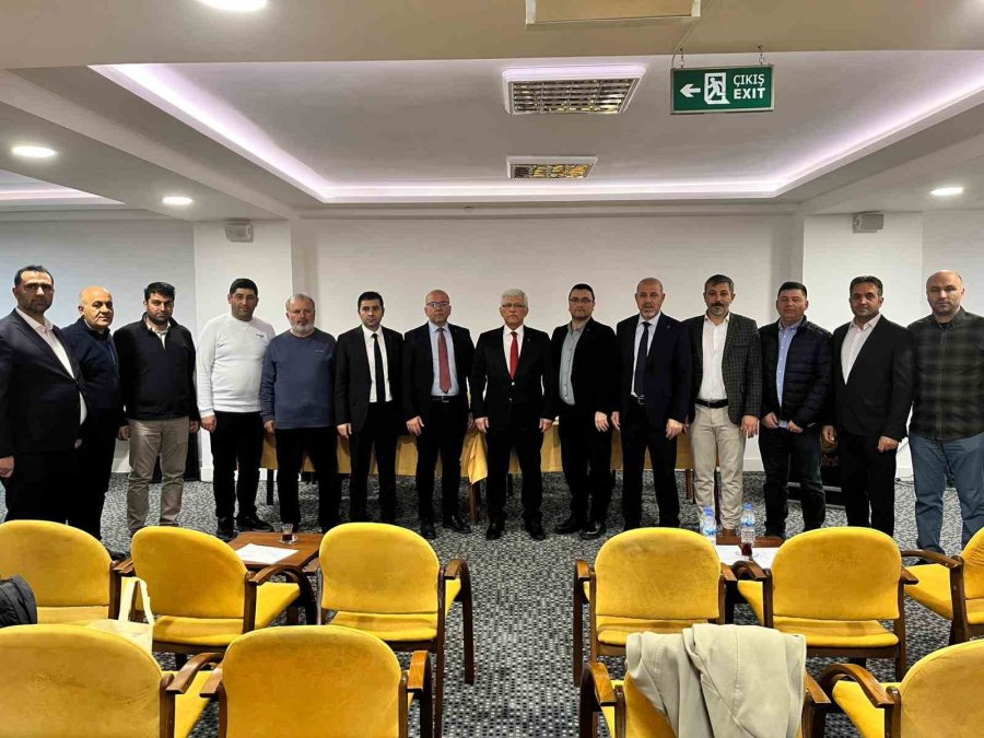 Veteriner Hekimlik Mesleği Niğde’de Bölge Toplantısında Masaya Yatırıldı