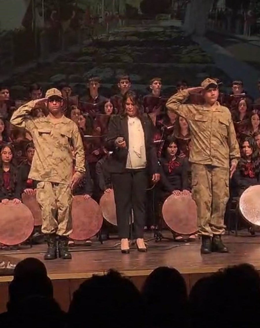 111 Genç Yürekten Dev Çanakkale Oratoryosu